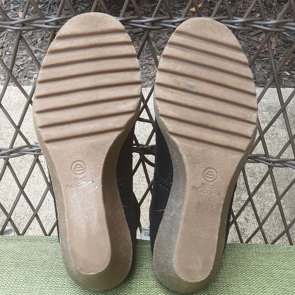 Big Budda Utah Wedge Bootie Size 8.5.